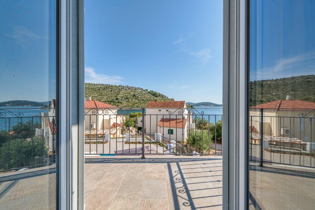 Villa Patricia Rogoznica  Exterior photo